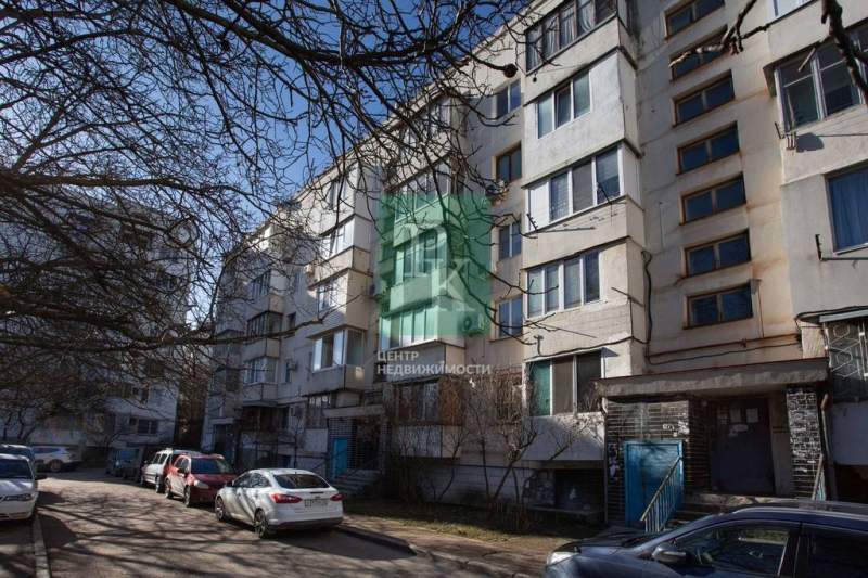 Продам двухкомнатную квартиру 51 м.кв.