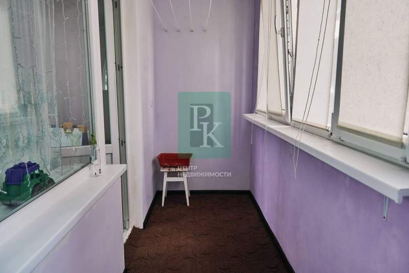Продам 4-комнатную квартиру 83 м.кв.