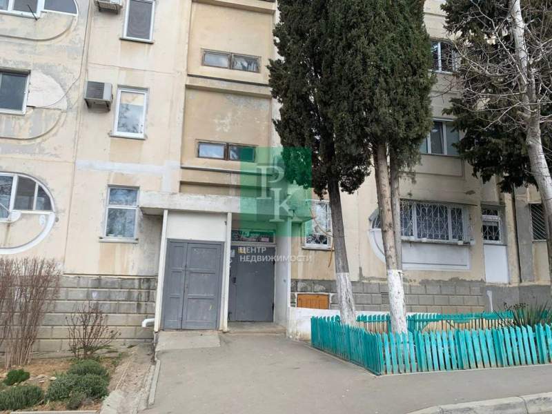 Продам 4-комнатную квартиру 83 м.кв.