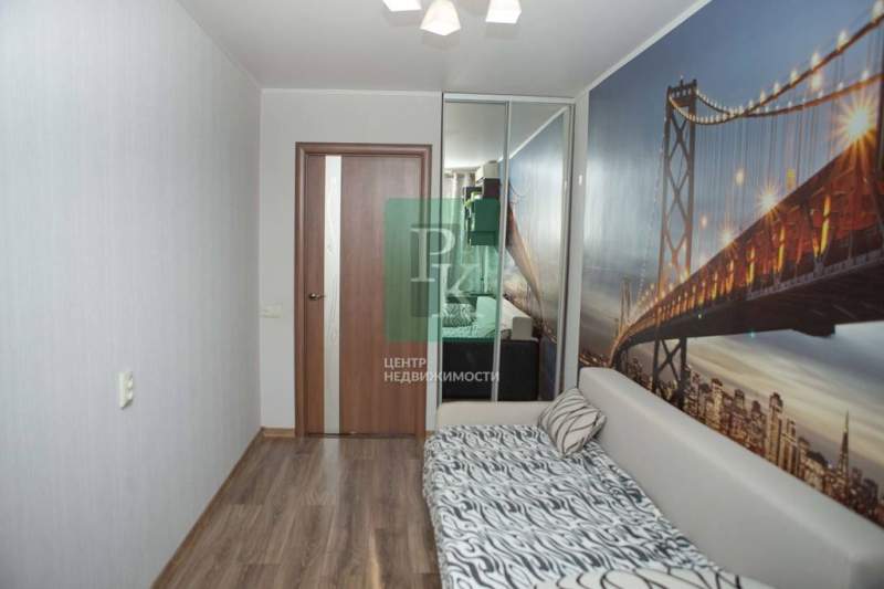 Продам трехкомнатную квартиру 53 м.кв.