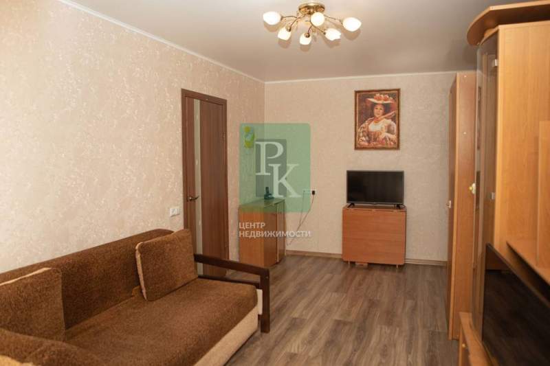Продам трехкомнатную квартиру 53 м.кв.