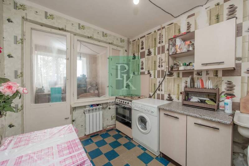 Продам однокомнатную квартиру 42 м.кв.