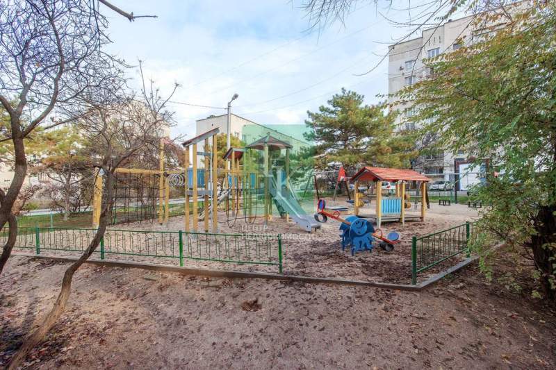 Продам однокомнатную квартиру 42 м.кв.