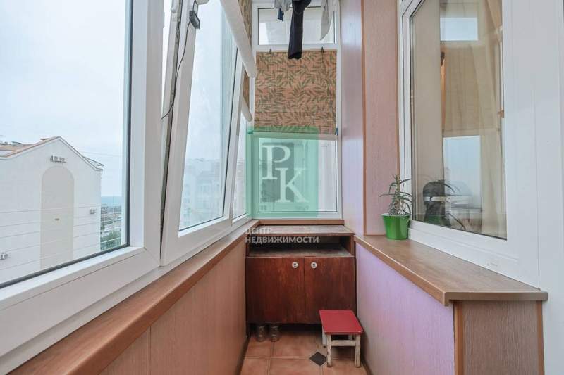 Продам трехкомнатную квартиру 113.8 м.кв.