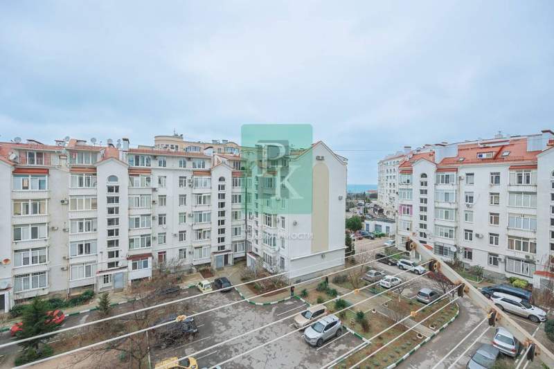 Продам трехкомнатную квартиру 113.8 м.кв.