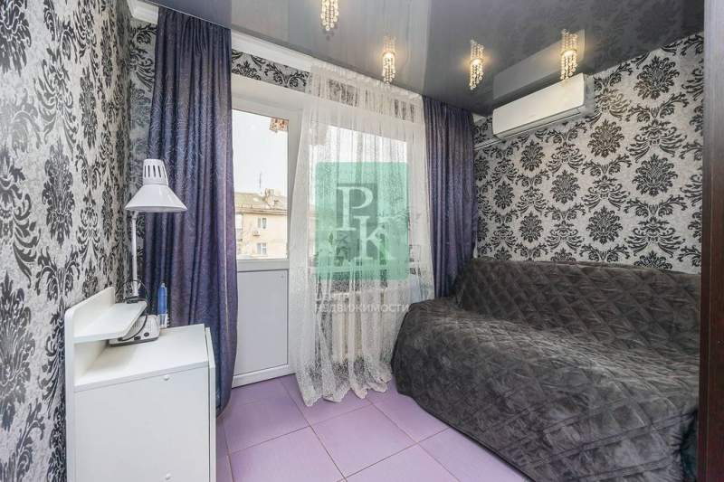 Продам двухкомнатную квартиру 43 м.кв.
