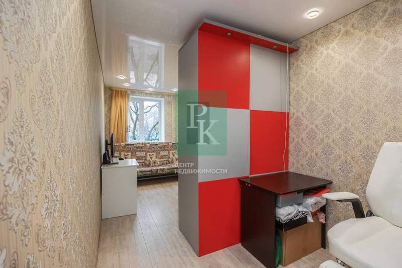 Продам двухкомнатную квартиру 43 м.кв.